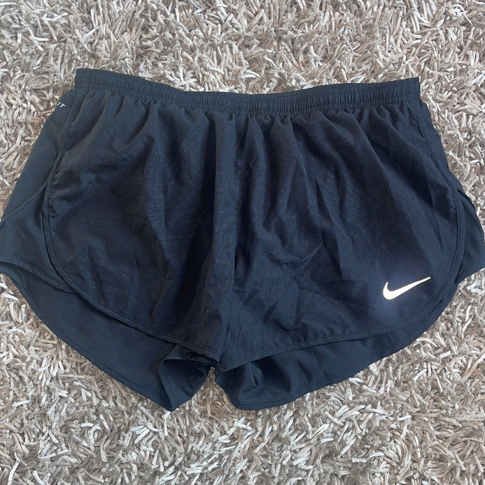 Nike shorts black